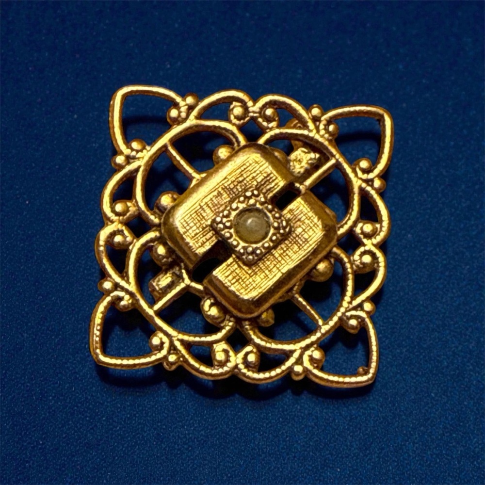 Vintage Freirich Filigree Brooch